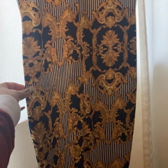 Dress - Picture 1 of 3